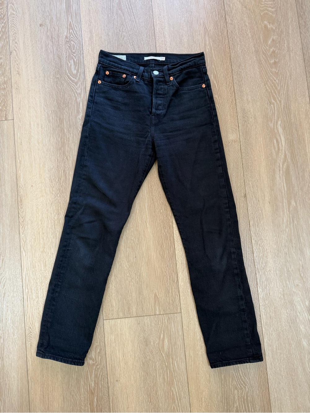 Levi's Women's Black Ankle-Length Cropped Jeans